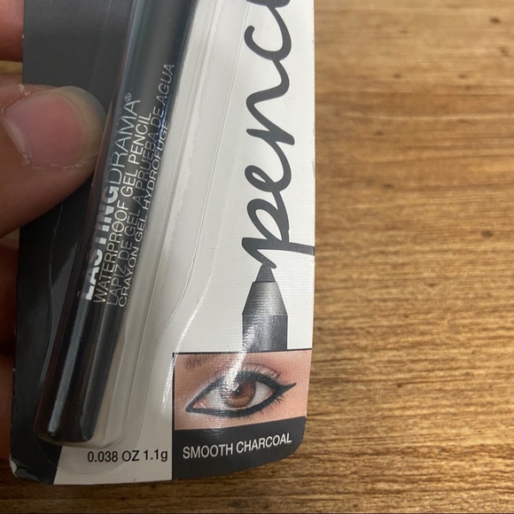 Maybelline Lasting Drama waterproof Gel Pencil Chacoal 602 - Picture 5 of 6